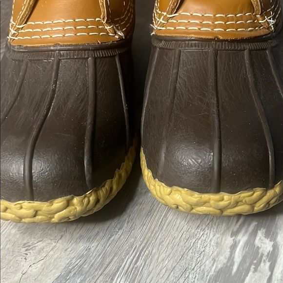 LL Bean Brown and Tan Rain & Snow Boots with Lace-Up Design - Picture 4 of 8